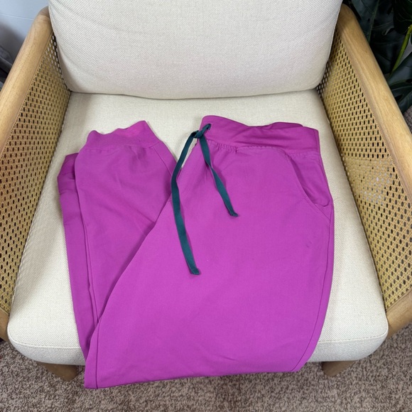 Figs Zamora Jogger Scrub Pants - Picture 2 of 8